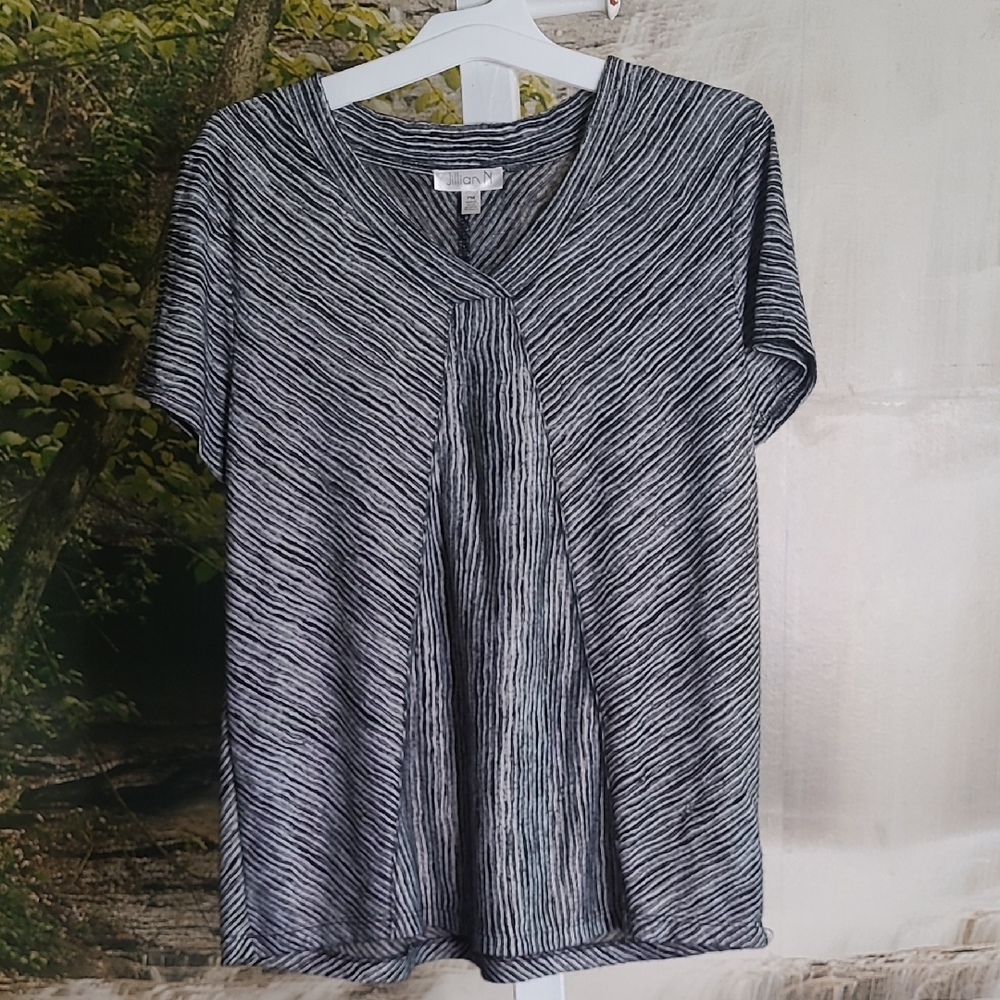 Jillian N Womens Medium Petite black gray dressy abstract short sleeve top